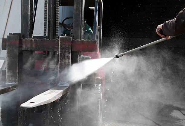 Best House Exterior Washing  in Farngton, MI